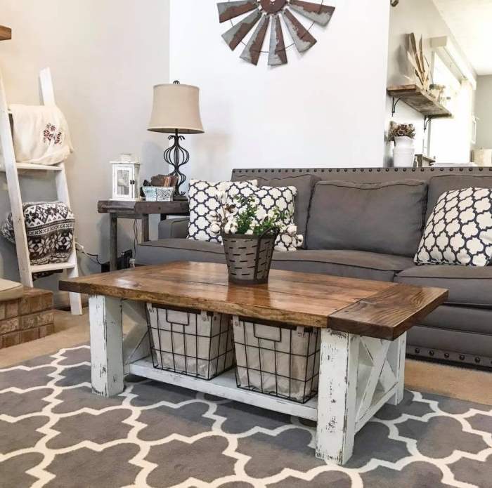 Farmhouse coffee table decor