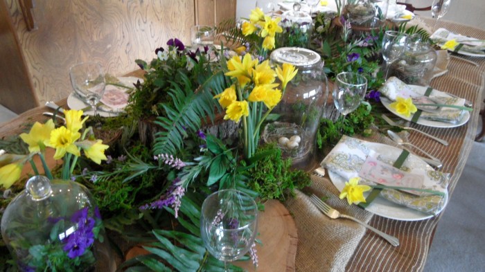 Easter dining table decor