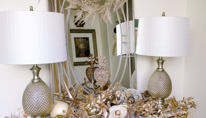 Christmas Decor Entry Table Ideas