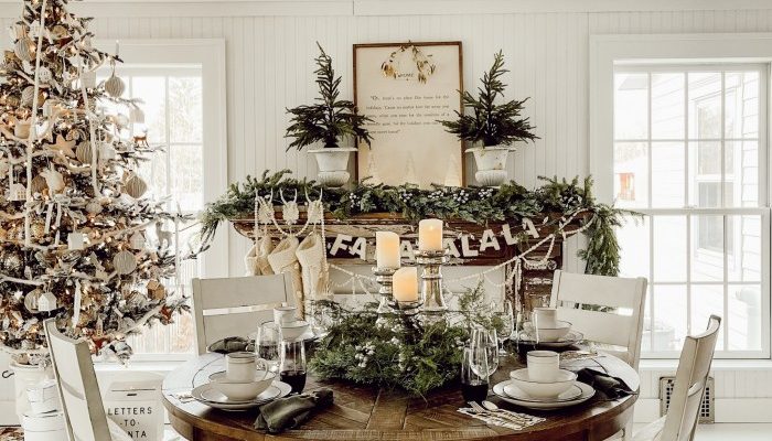 Elegant Christmas Table Decor Festive & Chic