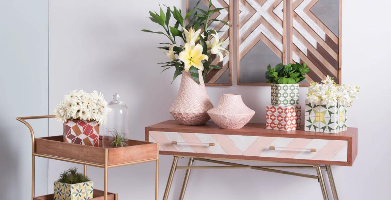 Accent table decor ideas