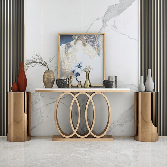 Modern console table decor